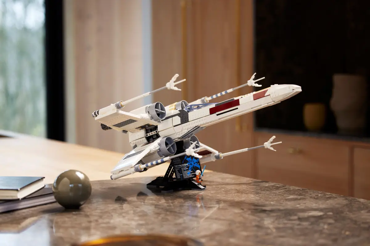 X-Wing Starfighter™ 曼達洛人 影集 戰機 路克天行者 擺飾 成人玩家 18+
